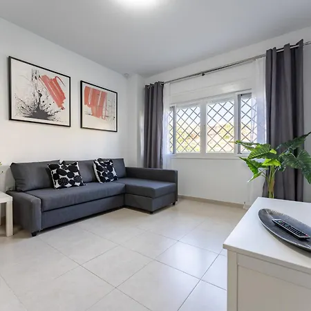 Parrot Apartment